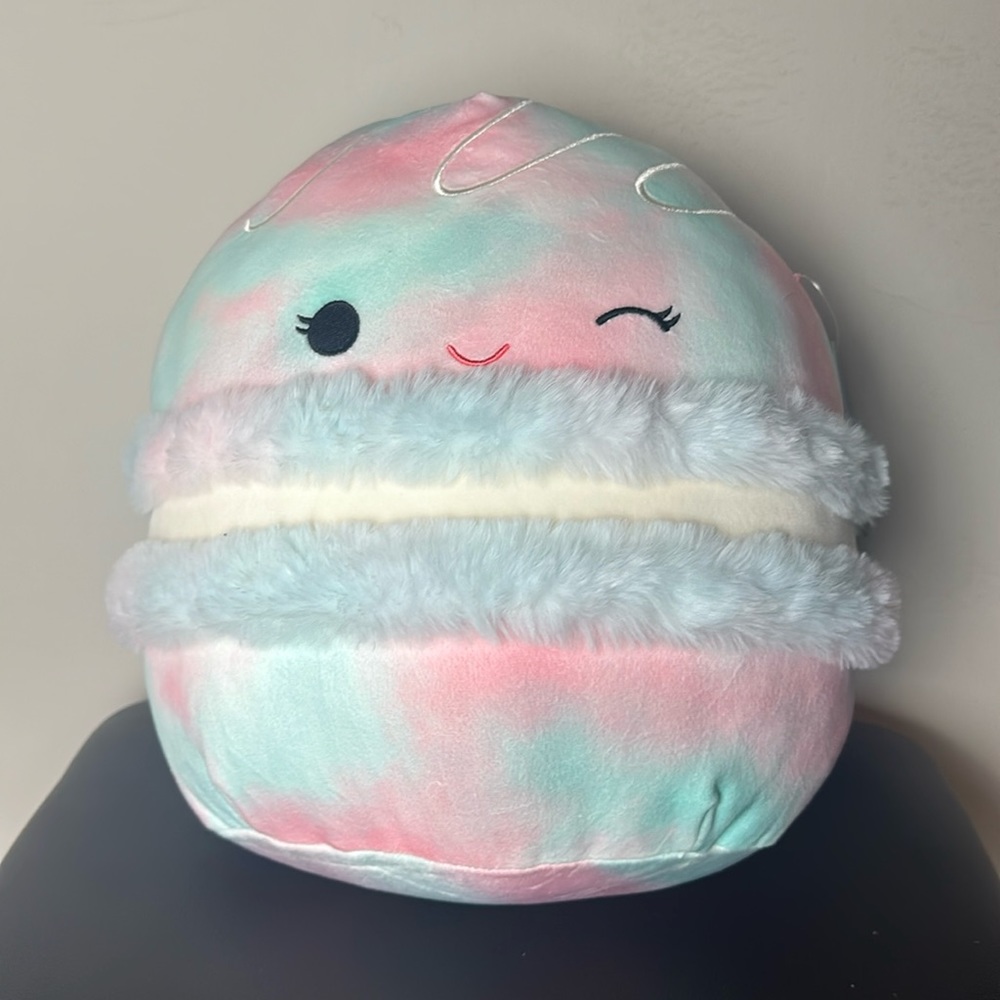⭐️Rare! Lizma squishmallow size 12⭐️